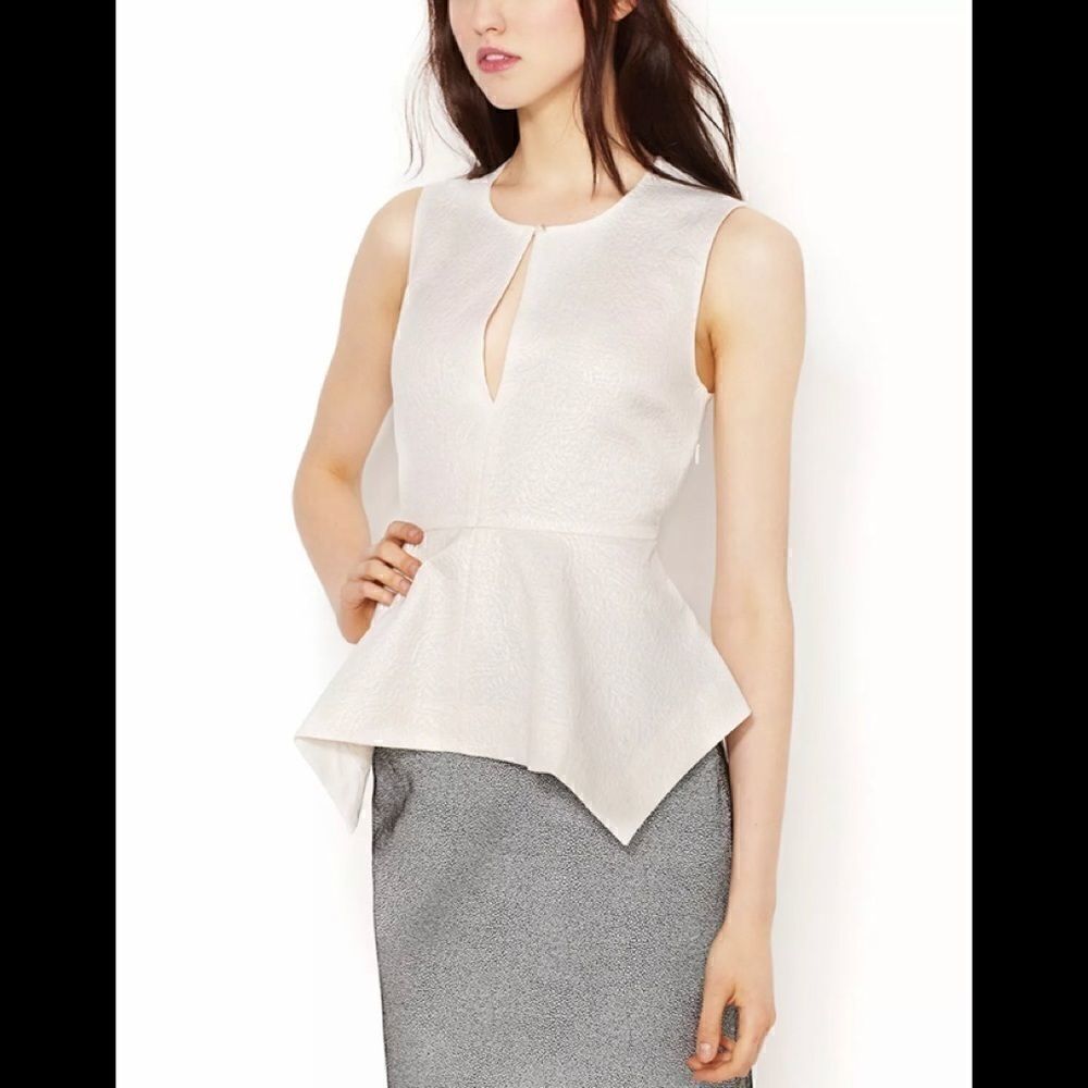 Elizabeth and James Yumi Keyhole Peplum Top.Ivory